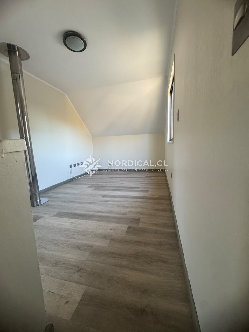 pinares2-14-sala-de-estar-2do-piso